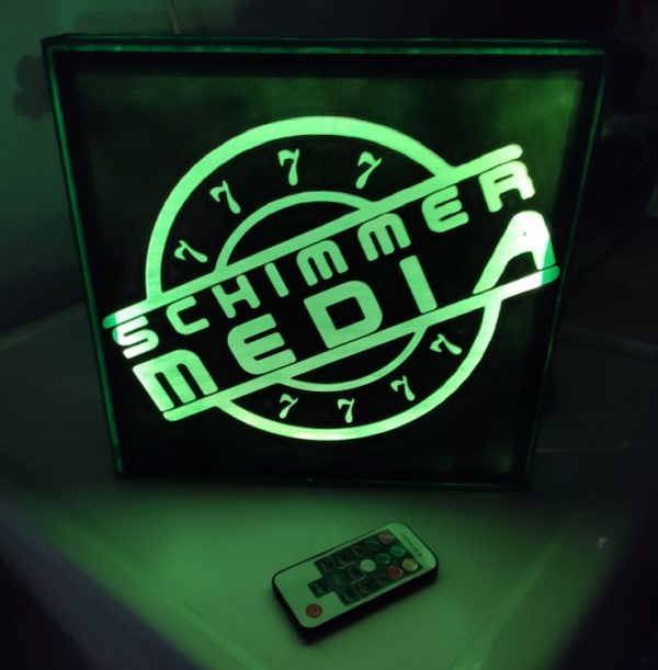 LED-Schild mit Ihrem Logo (3D-Drucker & Laser) | 25x25cm RGB mit Fernbedienung